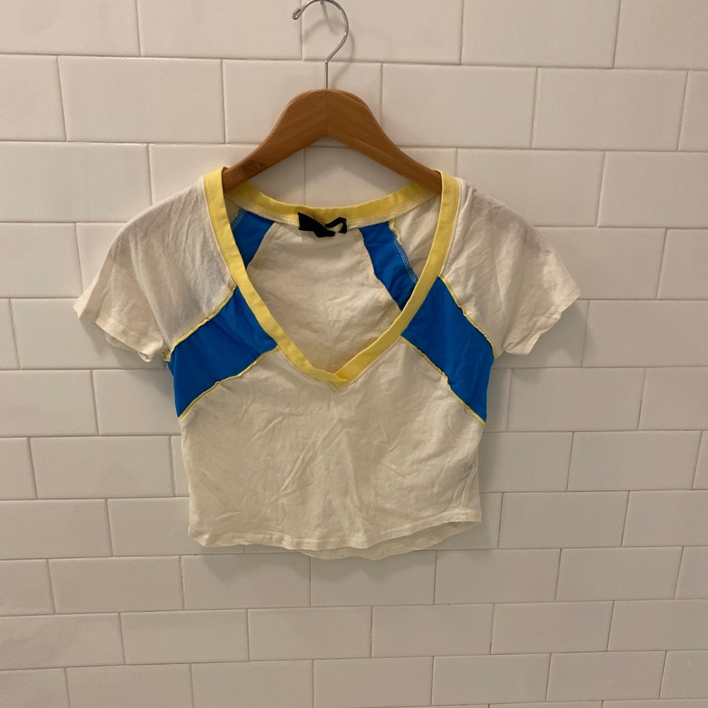 v neck color block cropped baseball tee